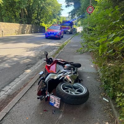 FW-EN: Feuerwehr am Donnerstag stark gefordert - Kradunfall und Kleinbrand am späten Nachmittag