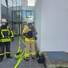 FW Grevenbroich: Zimmerbrand in Frimmersdorf - Feuerwehr rettet Frau aus verrauchter Wohnung