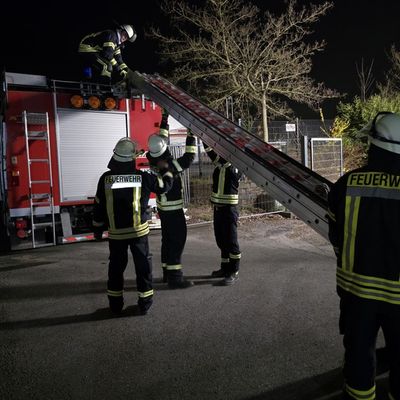 FW-AR: 23 Einsatzkräfte beenden ihre Grundausbildung