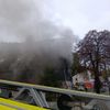 FW-DO: FW-DO: Qualm aus den Fenstern eines leerstehenden Gebäudes in Dortmund-Brackel