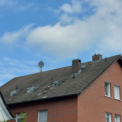 FW Paderborn: Verpuffung bei Bauarbeiten an Gasleitung - zwei Personen verletzt