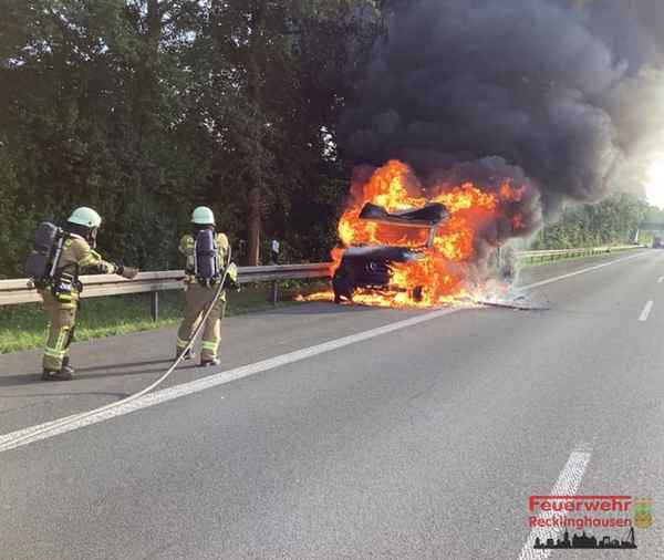 FW-RE: LKW-Brand auf der A2 in Fahrtrichtung Hannover