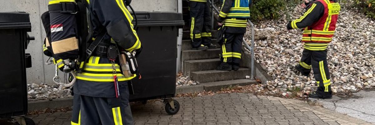 FW-EN: Co2-Austritt in Discounter - ein Mitarbeiter leicht verletzt