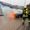 FW-AUR: Plötzlich Flammen aus Motorraum