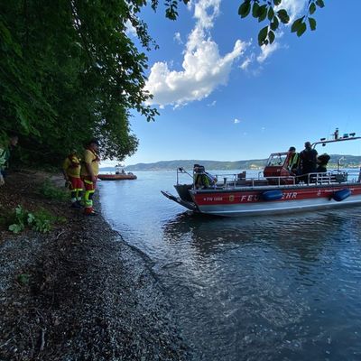 FW Konstanz: URD2 Personenrettung unwegsames Gelände