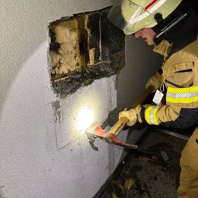 FW Bad Honnef: Unruhiger Jahreswechsel für die Feuerwehr Bad Honnef