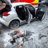 FW Dinslaken: PKW-Brand verläuft glimpflich