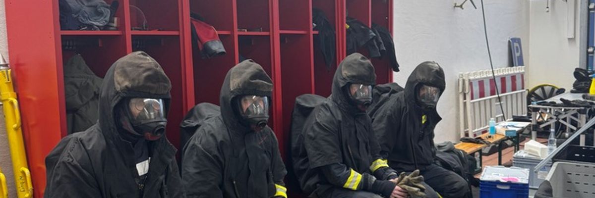 FW-OLL: Realistische Ausbildung im Brandübungscontainer für die Gemeinde-Feuerwehr Wardenburg