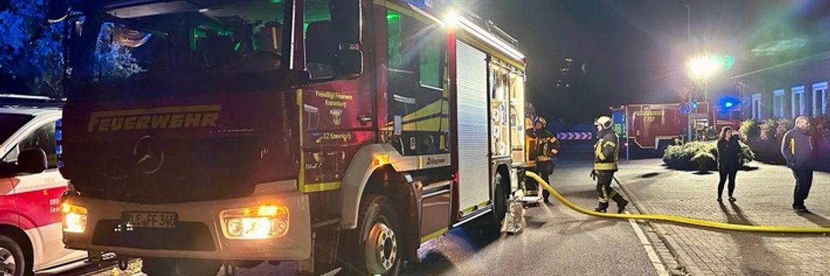 FW Kranenburg: Eine Person stirbt nach Rauchentwicklung in Wohnhaus