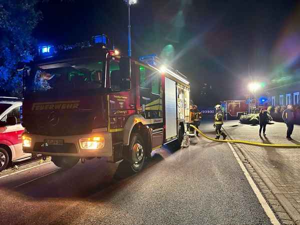 FW Kranenburg: Eine Person stirbt nach Rauchentwicklung in Wohnhaus