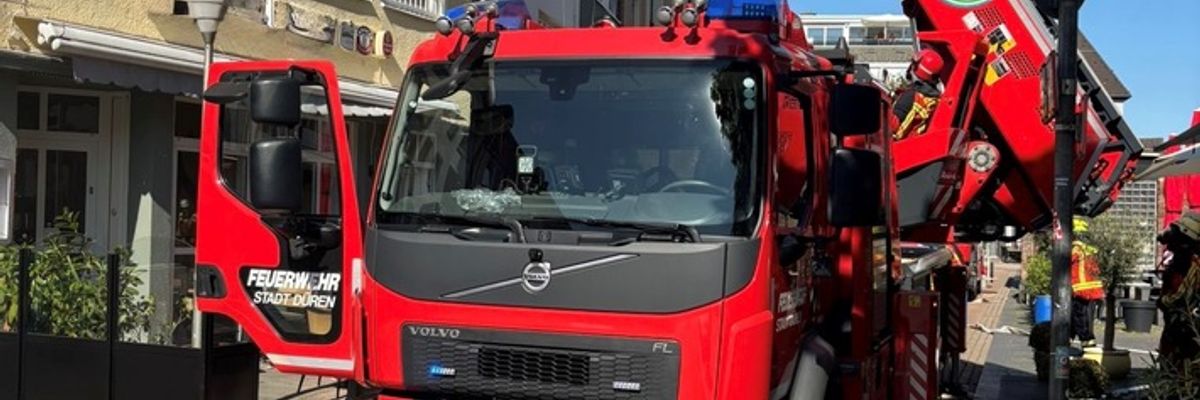 FW Düren: Kellerbrand in der Innenstadt