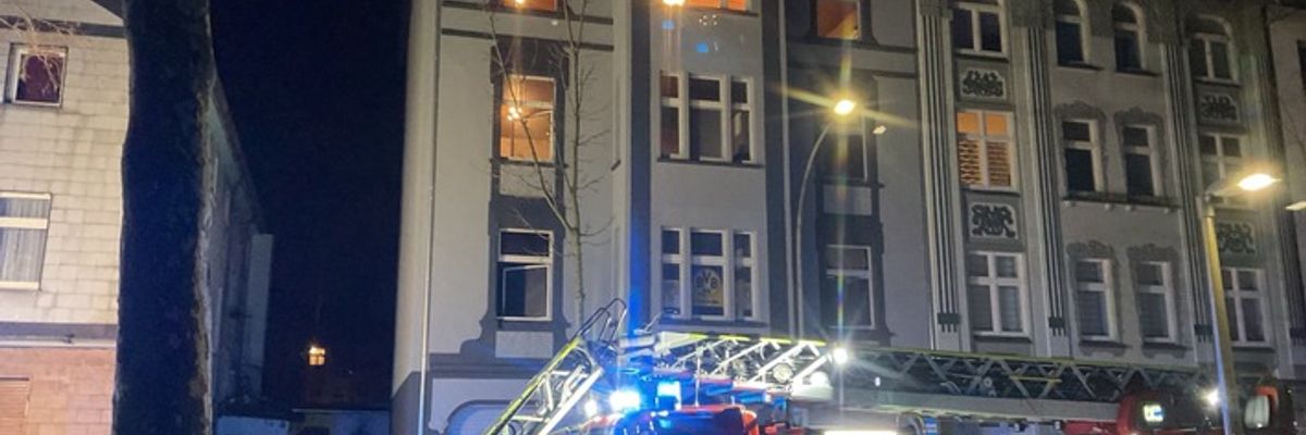 FW-DO: Feuer in Dortmunder Nordstadt / Schwerer Wohnungsbrand in einem Mehrfamilienhaus