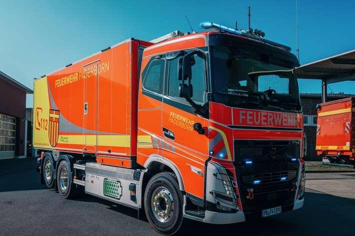 FW Paderborn: Indienststellung vollelektrischer Lastkraftwagen