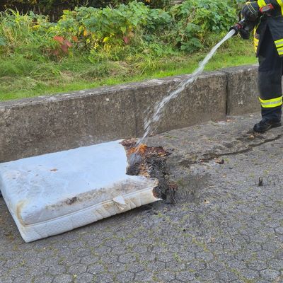 FFW Schiffdorf: Löscheinsatz der Polizei verhindert Schlimmeres