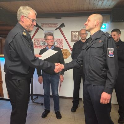 FW Bremerhaven: Jahreshauptversammlung der Freiwilligen Feuerwehr Weddewarden - Ehrung für 60 Jahre Mitgliedschaft