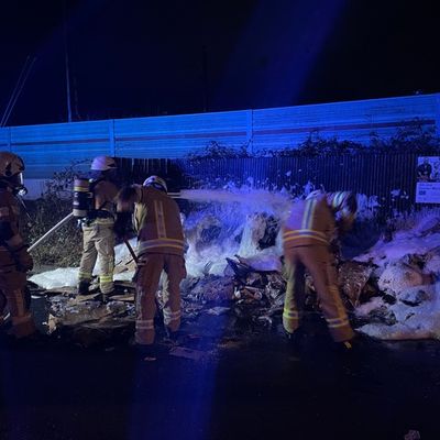 FW Lehrte: Erneut brennen Papiercontainer
