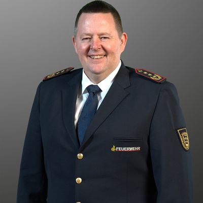 FWV BW: 11. Landesfeuerwehr-Oldtimertreffen Von Löschfahrzeug bis Drehleiter: Nostalgie-Zauber in Winnenden
