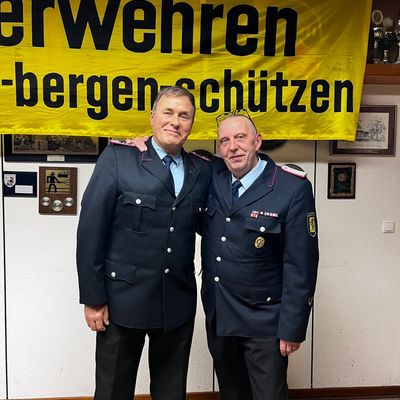 FFW Bergen: Generationswechsel bei der Ortsfeuerwehr Hassel - Torsten Neidert zum neuen Ortsbrandmeister gewählt