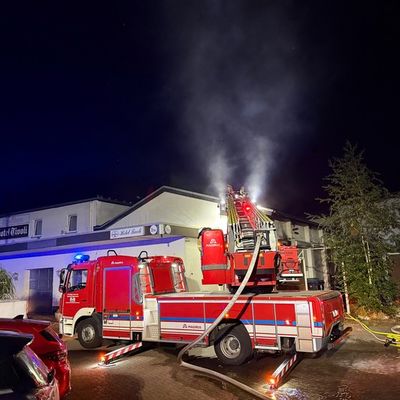 FW Osterholz-Scharm.: Dachstuhlbrand