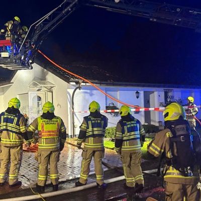 FW Gronau: Dachstuhlbrand am Wieselweg