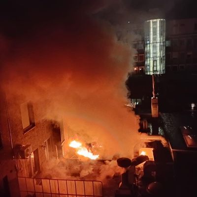 FW Düren: Zimmerbrand in Gewerbeobjekt am Kaiserplatz