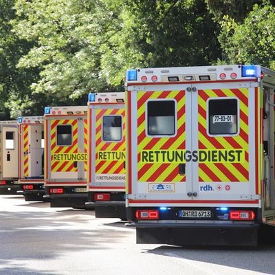 FW-SE: Schwerer Verkehrsunfall mit 12 Verletzten