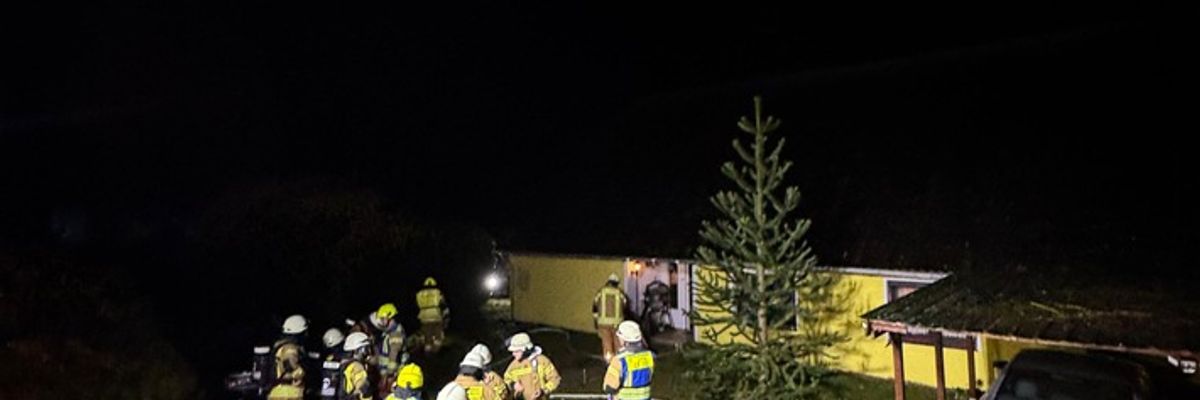 FW-OLL: Zimmerbrand in der Nacht - Hund verhindert Schlimmeres