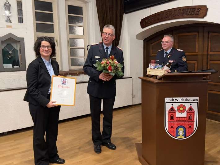 FW-OLL: Kameradschaftlicher Weihnachtsabend des Kreisfeuerwehrverbandes im historischen Rathausssaal in Wildeshausen