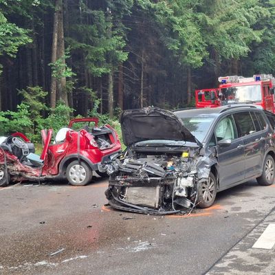 KFV-CW: Tödlicher Verkehrsunfall in Oberreichenbach / Fahrzeuge kollidieren auf Kreuzung