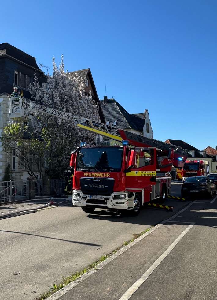 FW-OG: Zimmerbrand in der Oststadt