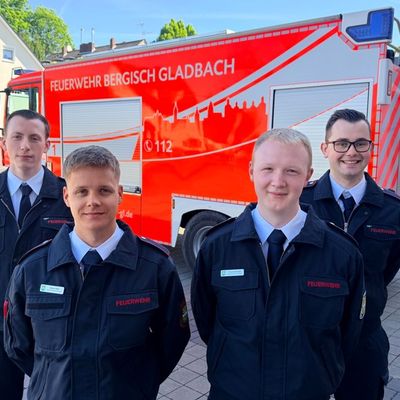 FW-GL: Abschluss des Grundausbildungslehrgangs "B1 2/2024" - Neue Einsatzkräfte für die Feuerwehr Bergisch Gladbach