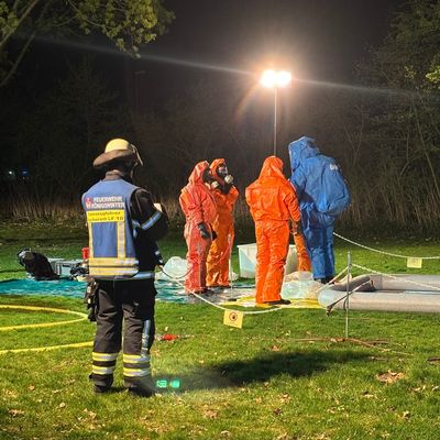 FW Bad Honnef: Zweimaliger Chlorgasalarm auf der Insel Grafenwerth
