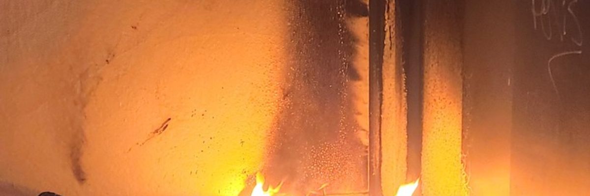FW-OB: Kleinbrand in einem Parkhaus