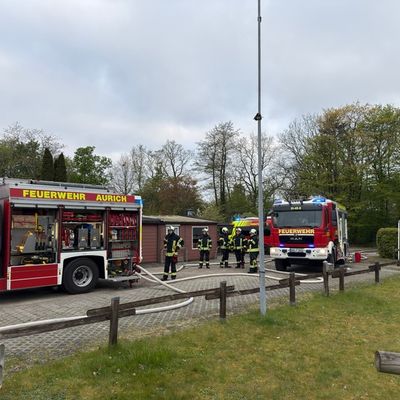FW-AUR: Parzelle in Flammen