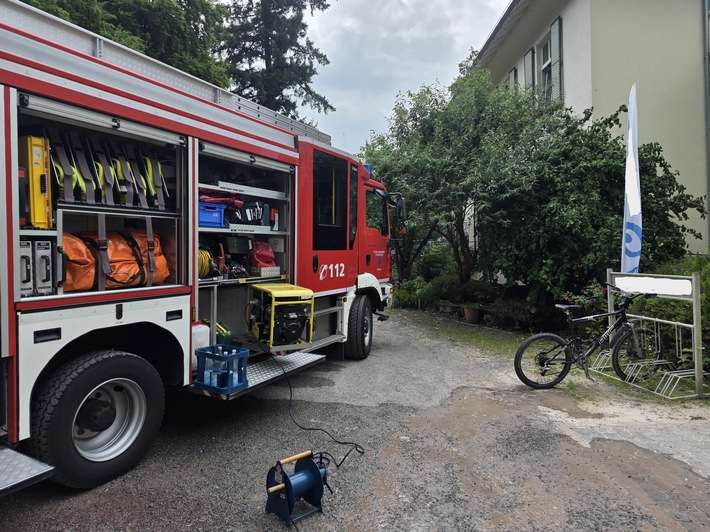 FW-AR: Bestätigter Brand in Wohnunterkunft