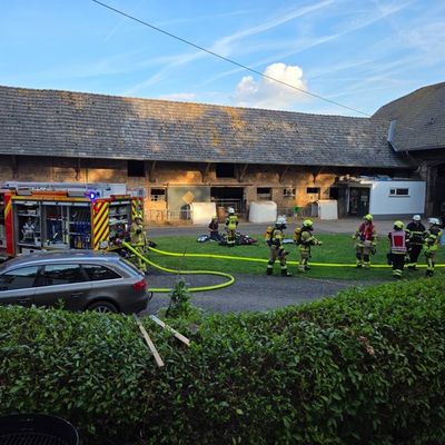 FW Mechernich: Großschadenlage auf Burggelände - Zugübung des Löschzuges 3