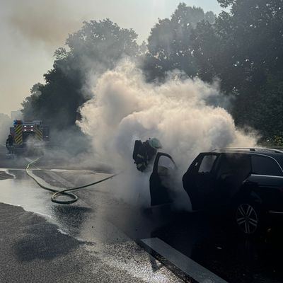 FW-MH: PKW-Brand auf der A40