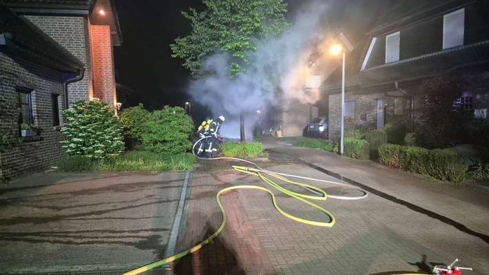 FW Sonsbeck: PKW-Brand in Labbeck