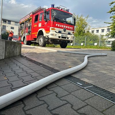 FW Weinheim: Heftiges Unwetter sorgt für mehrere Feuerwehreinsätze Tiefgaragen, Keller und Straßen betroffen