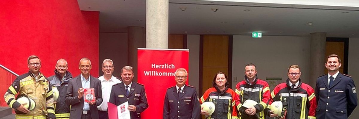 KFV Bodenseekreis: Sparkasse Bodensee als "Partner der Feuerwehr" ausgezeichnet