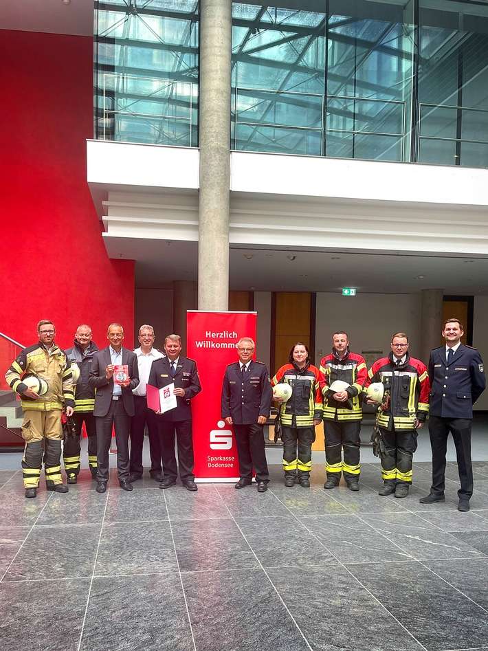 KFV Bodenseekreis: Sparkasse Bodensee als "Partner der Feuerwehr" ausgezeichnet