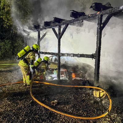FW-DT: Carportbrand im Ortsteil Nienhagen