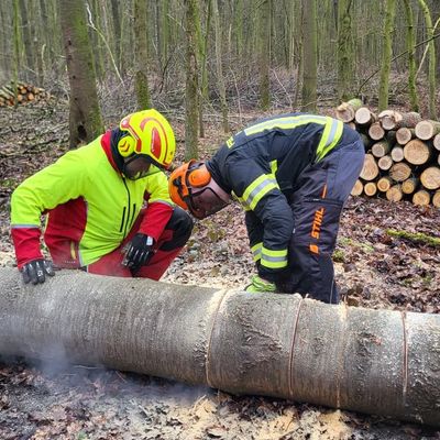 FW-WRN: Erfolgreicher Motorsägenlehrgang der Freiwilligen Feuerwehr Werne