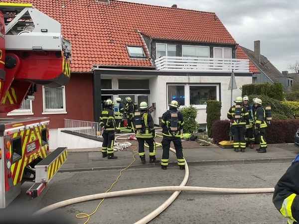 FW-DO: Wäschetrockner im Keller brennt - Eine Person mit Rauchgasvergiftung ins Krankenhaus