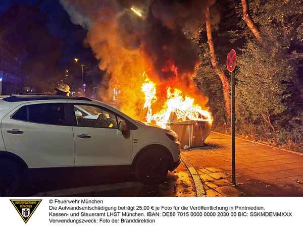 FW-M: Zwei Glascontainer in Vollbrand (Harthof)