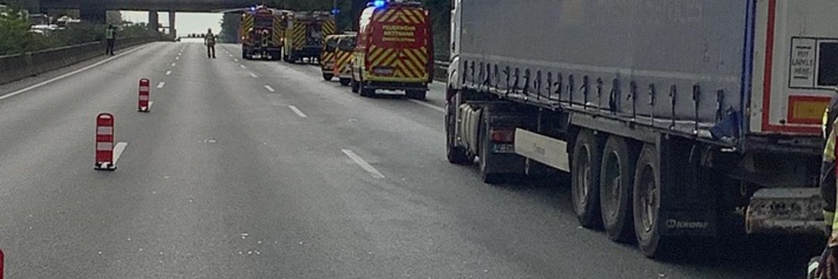 FW Mettmann: Schwerer Verkehrsunfall auf der Autobahn 3