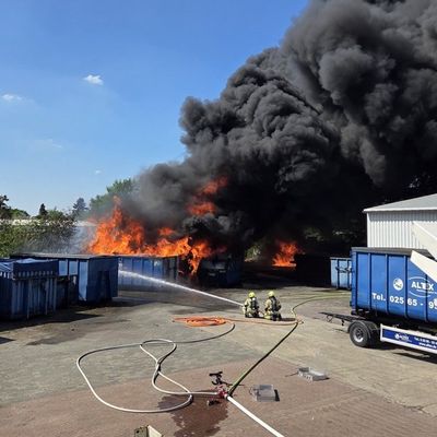 FW Gronau: Abschlussmeldung - Großbrand im Industriegebiet am Alten Postweg