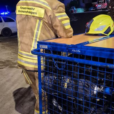FW Schalksmühle: Großeinsatz durch Brand in Schalksmühle-Everinghausen