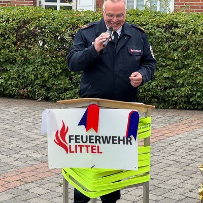 FW-OLL: Familienfest der Feuerwehr Littel mit Fahrzeug- und Drohnenübergabe