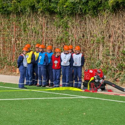 FW Beverungen: Leistungsspange erfolgreich abgelegt / Jugendfeuerwehren der Stadt Beverungen stellen gemischte Gruppe bei der Abnahme in Bad Oeynhausen